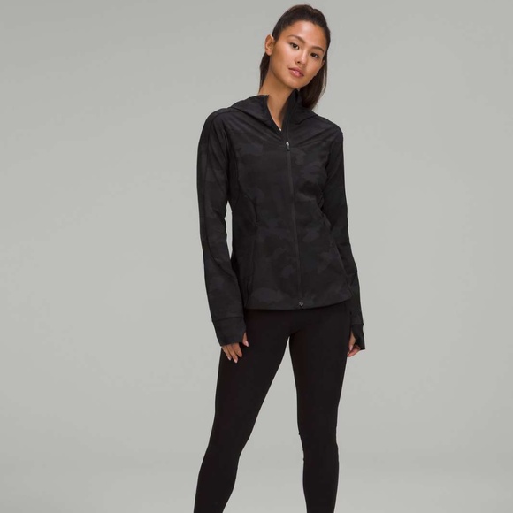 lululemon athletica Jackets & Blazers - EUC Lululemon Mist Over Windbreaker Heritage 365 Camo Deep Coal Multi - Size 12